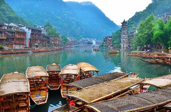 Phượng Hoàng Cổ Trấn – Trương Gia Giới